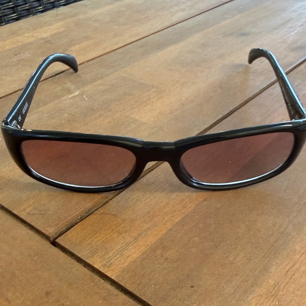 Guess Black Sunglasses